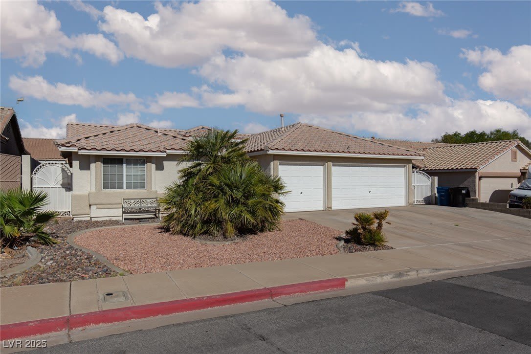 533 Trocadero Street