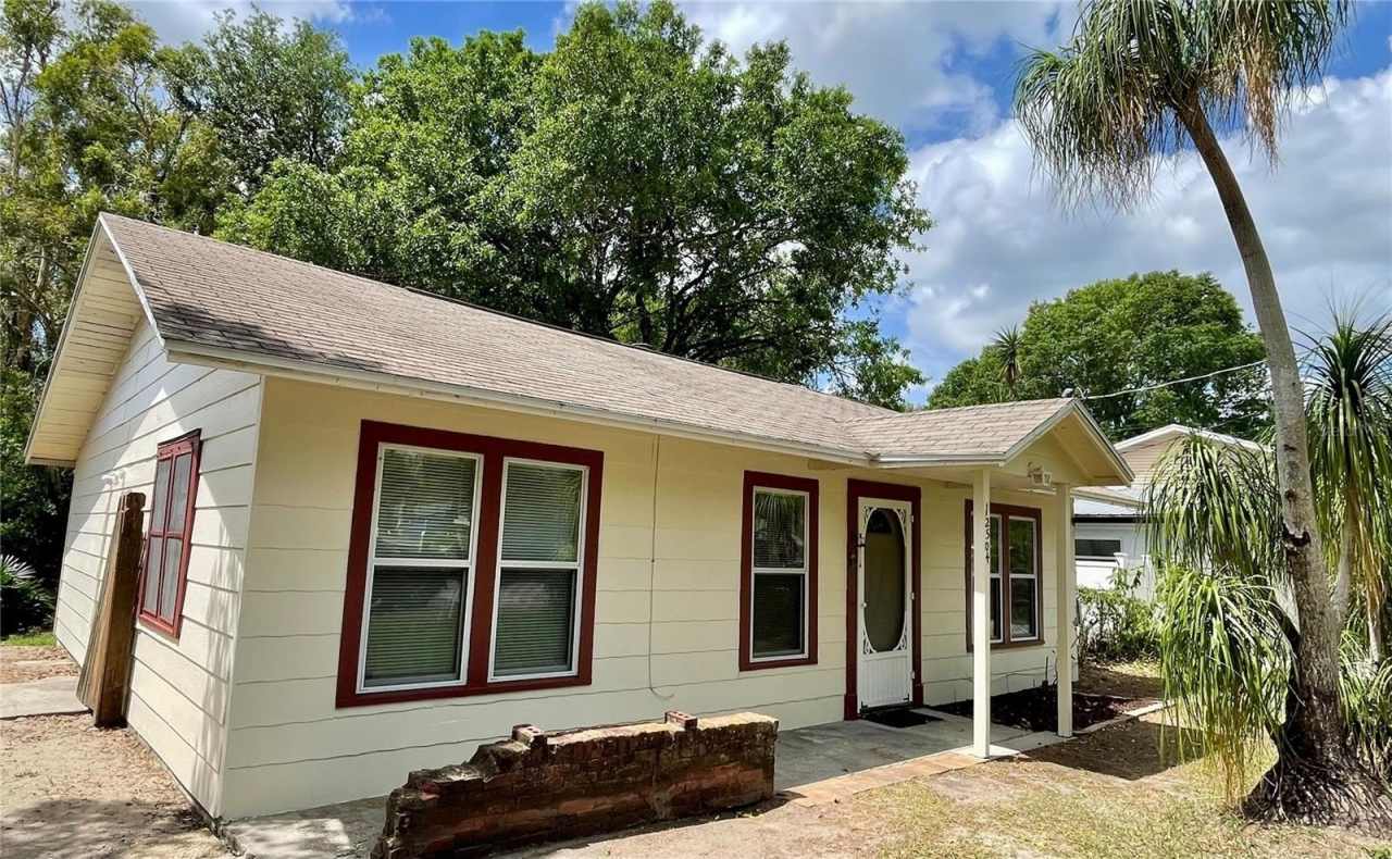 12504 FOREST HILLS DRIVE