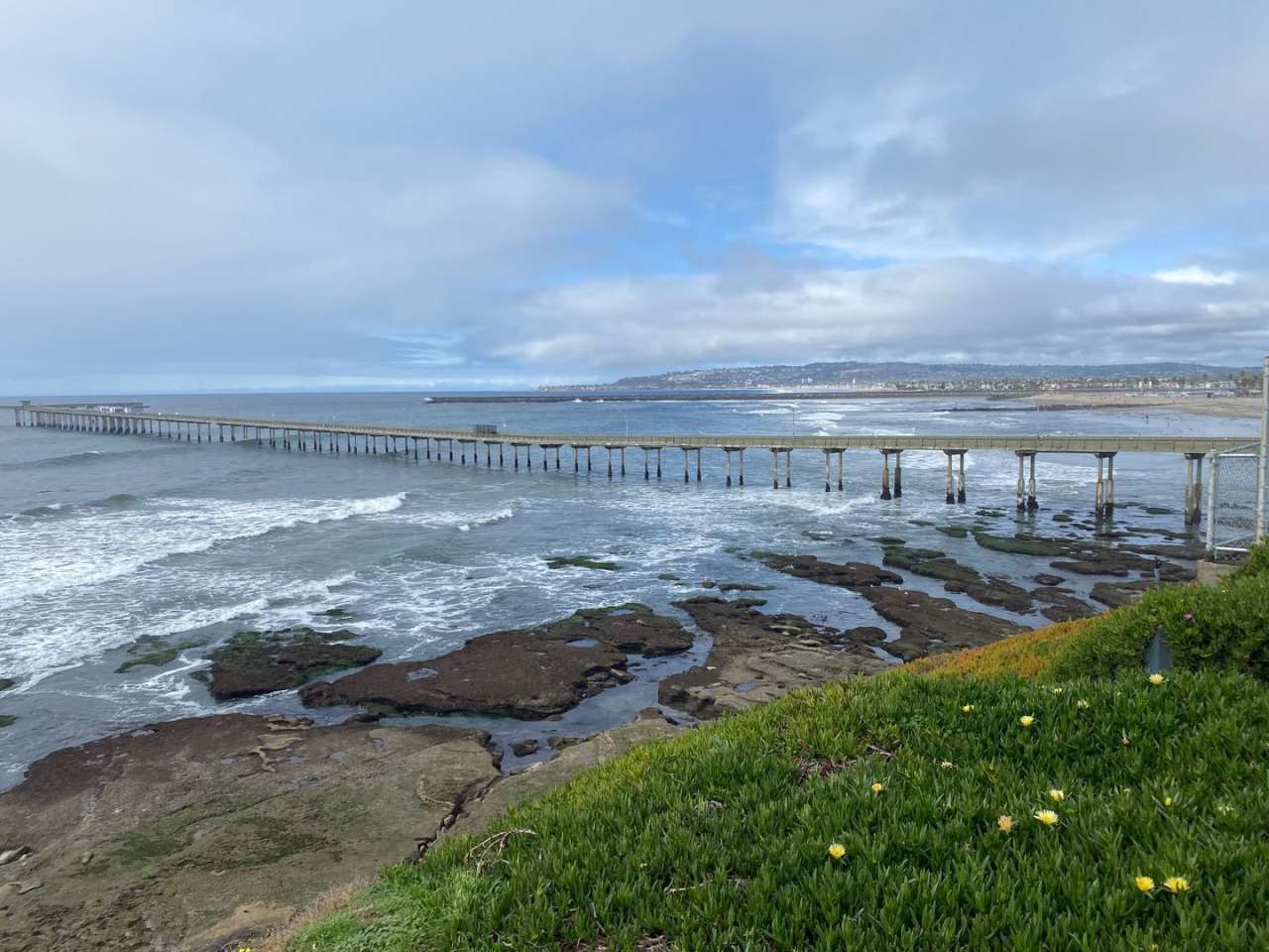 2/2 Condo with Laundry and 2-Car Parking