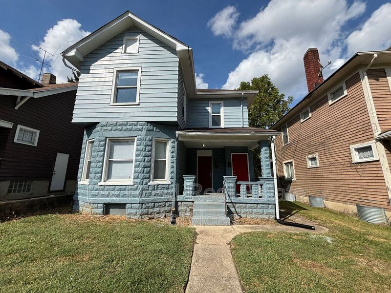 67-69 W Hudson Ave, - 67