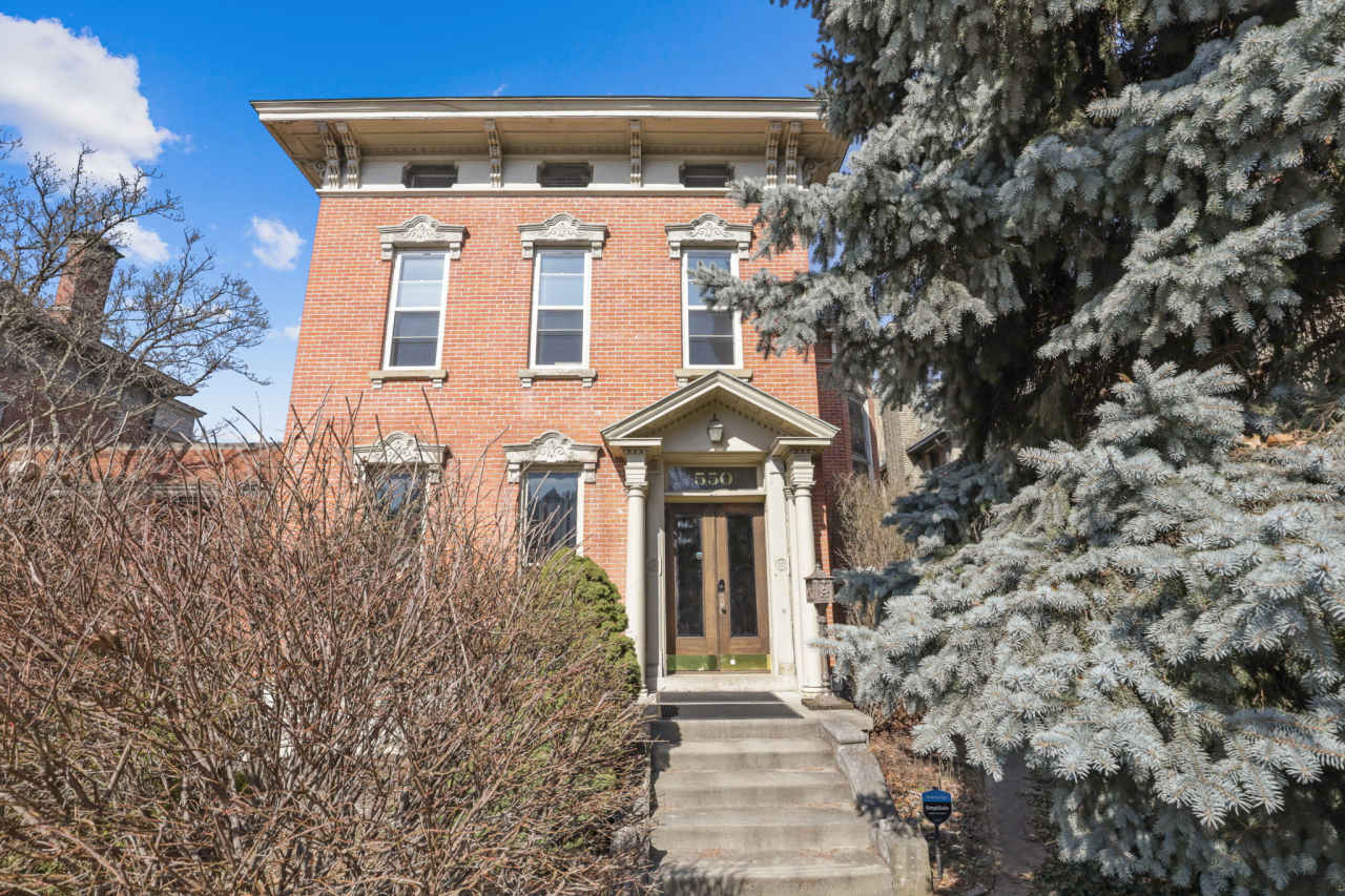 550 East Town Street