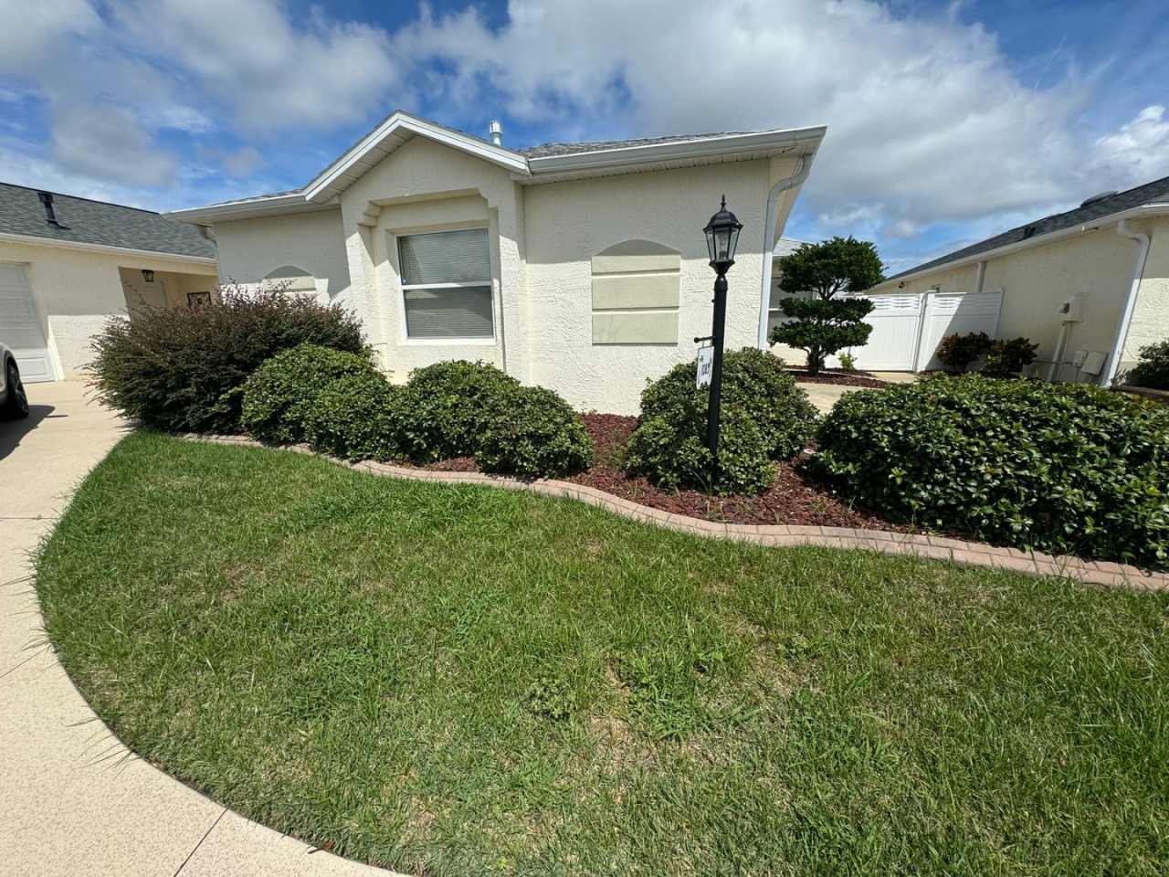 Charming 2-Bedroom Retreat with Pools  Gated Security in The Villages