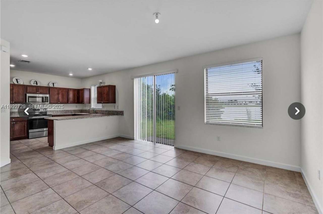 10091 W 35th Lane 10091, Hialeah, FL 33018