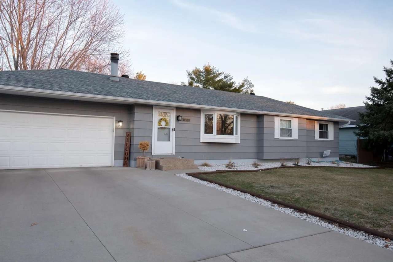 Gorgeous Single Family Home w/ Sundeck and Large Yard!