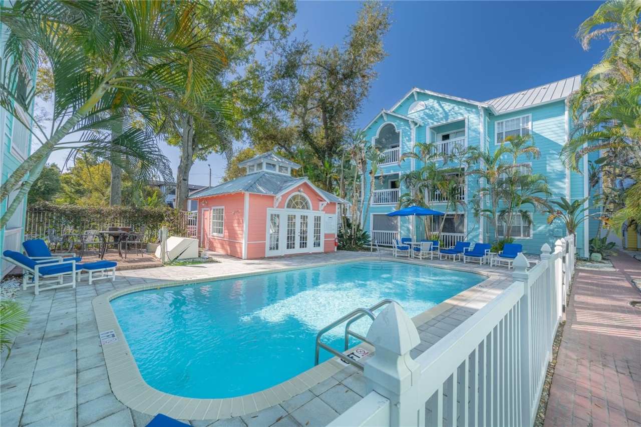 3002 W CLEVELAND STREET