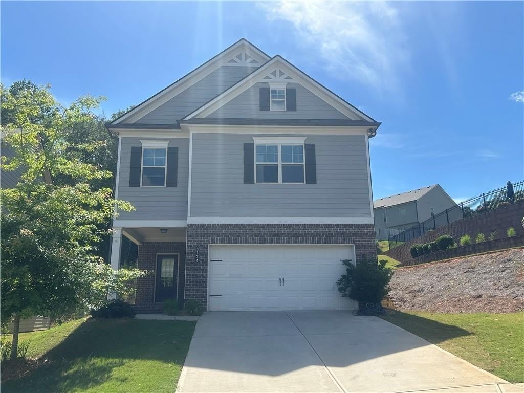 3124 Hawthorne Path