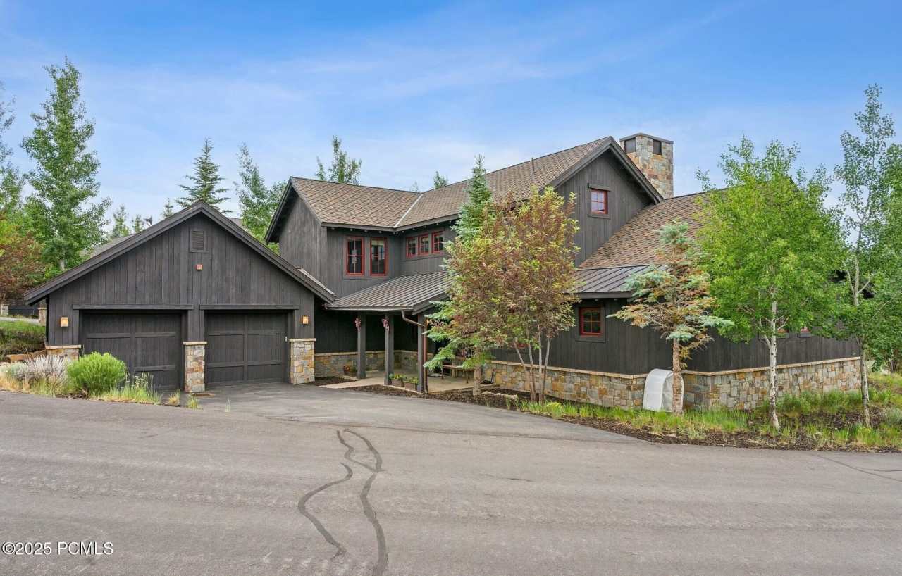 8238 Western Sky Road