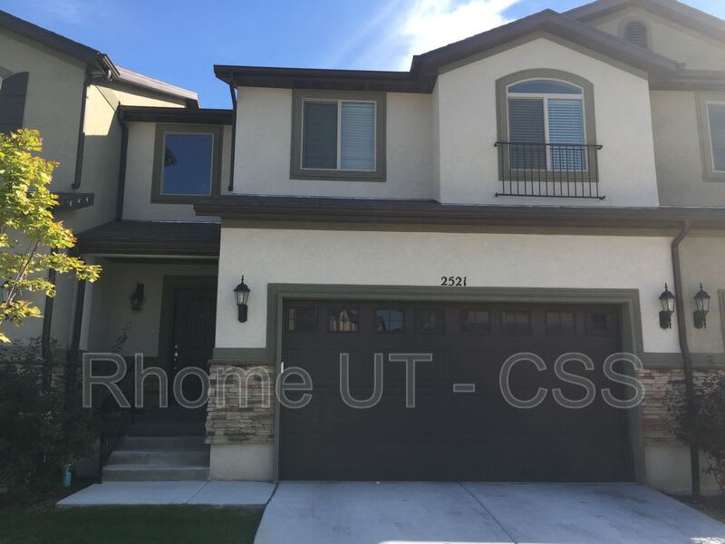 2581 W Cottonwood Dr