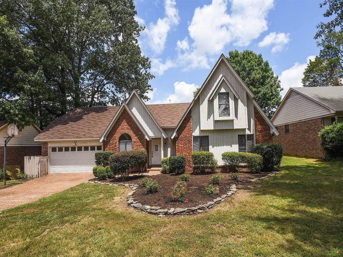 5 Bed, 3 Bath Near E Shelby drive  S Germantown Rd