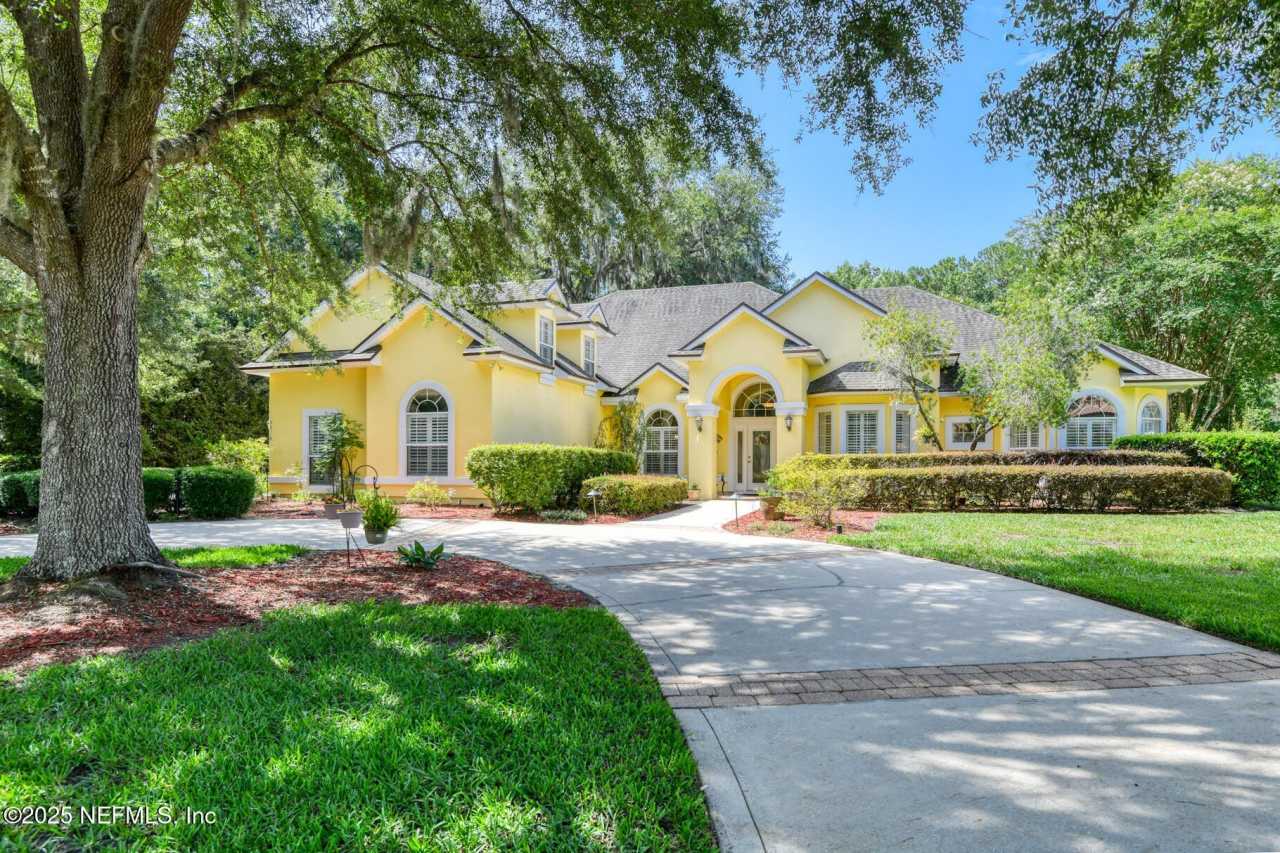 3316 E HERITAGE COVE Drive