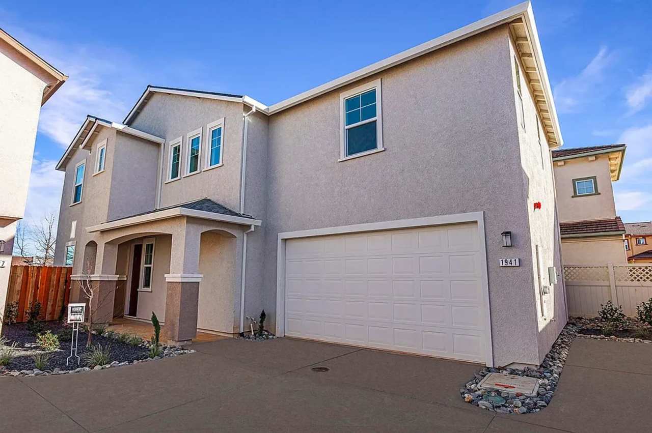 $500 MOVE-IN CREDIT! Sonata 4 Bedroom + Bonus Room/Office! New Construction...Must see!
