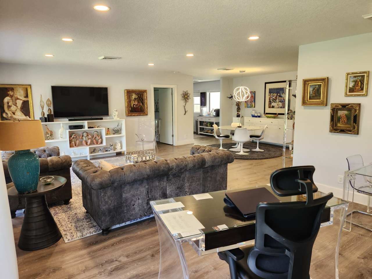 1707 Consulate Place