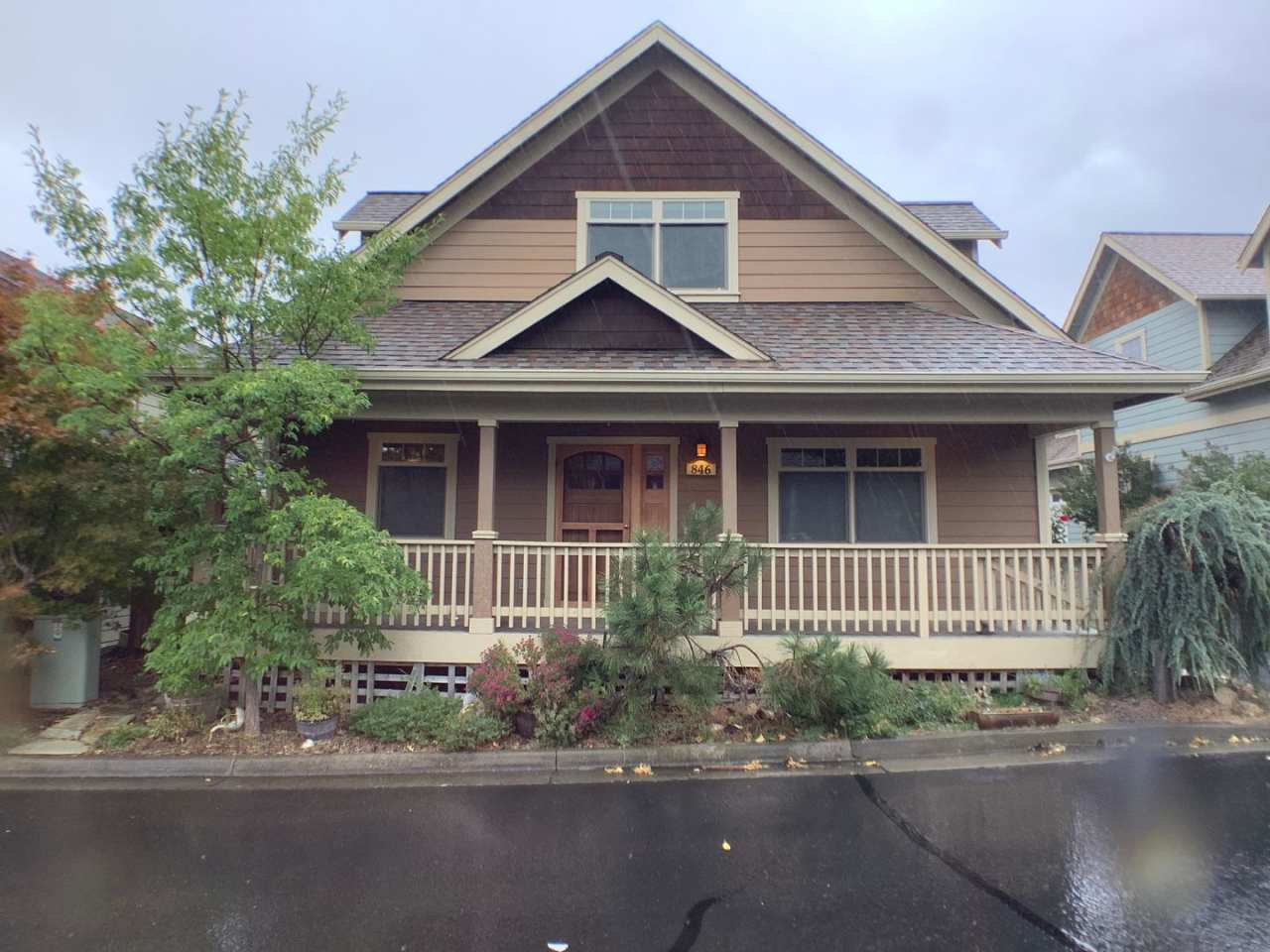 Three bed home with Den/Office in beautiful planned community | Available August 2025