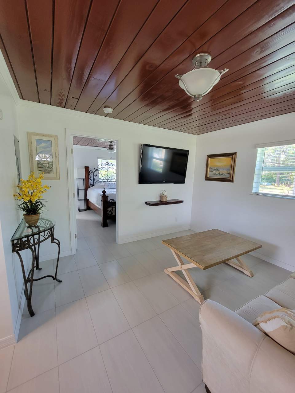 10284 Pennsylvania Ave