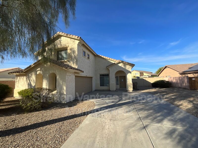 15582 W Rio Vista Ln