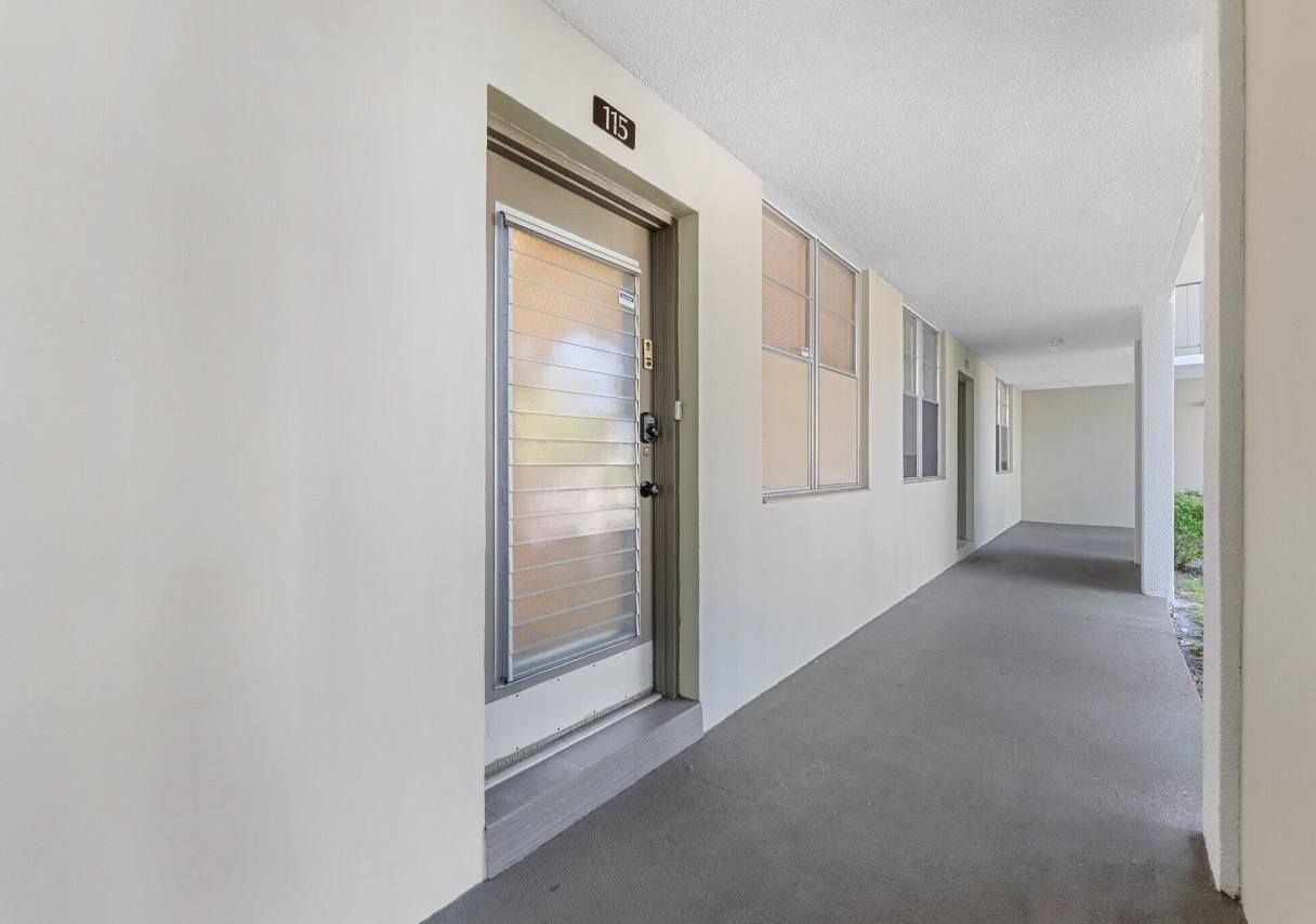 2900 NW 48th Terrace