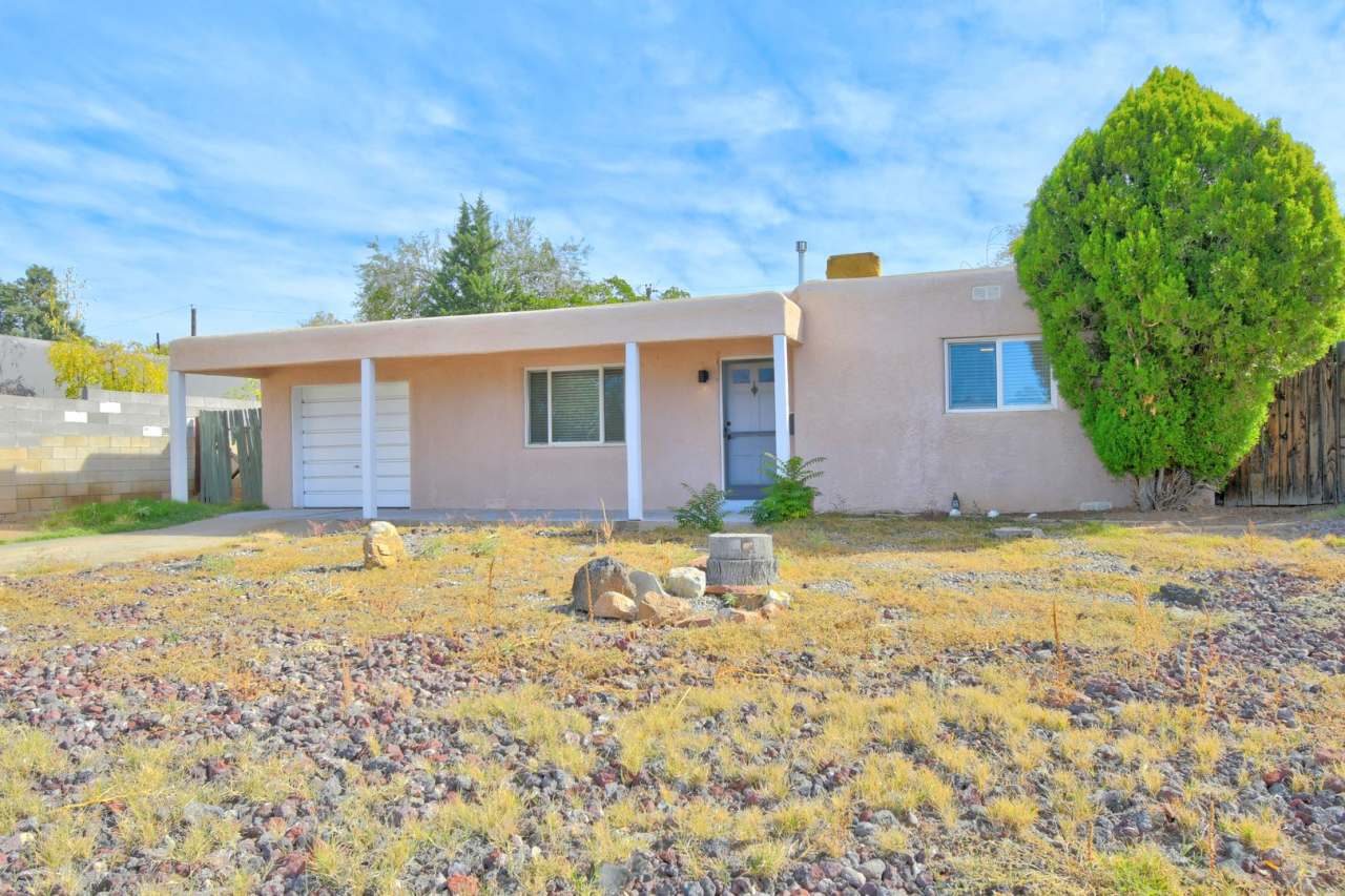 NE Heights 2 Bedroom 1 Bath with garage