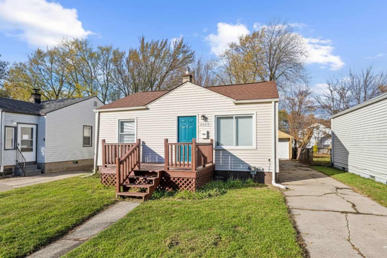 Renovated 2-Bedroom, 1-Bathroom Home for Lease!