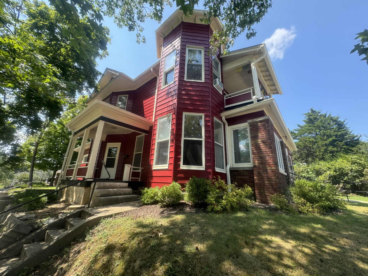 403 N Indiana Avenue