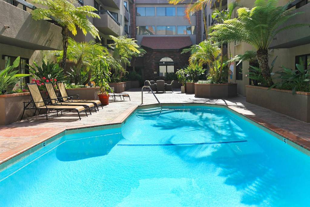 Savoy West Apartments