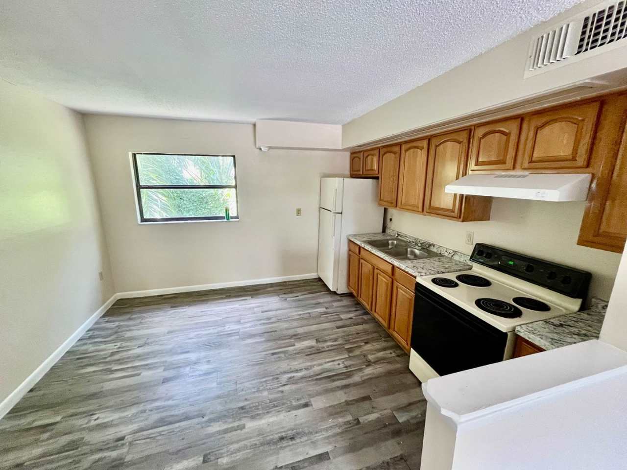 NICE 2BR/1BA Top Floor Apartments! Water  Sewer included! NO APPLICATION FEE!