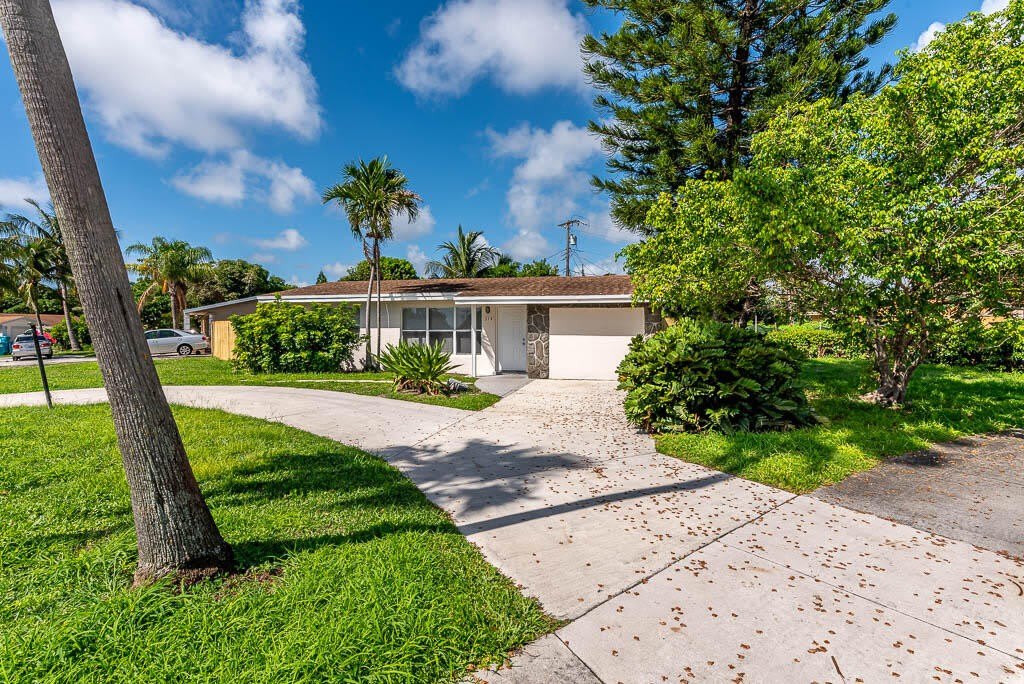 314 E Gateway Boulevard