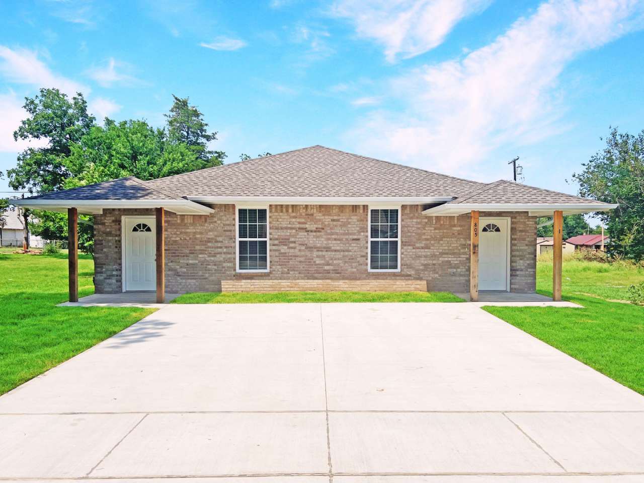 Modern  Cozy 3-Bed, 2-Bath Duplex in Central Lawton – Unit 1