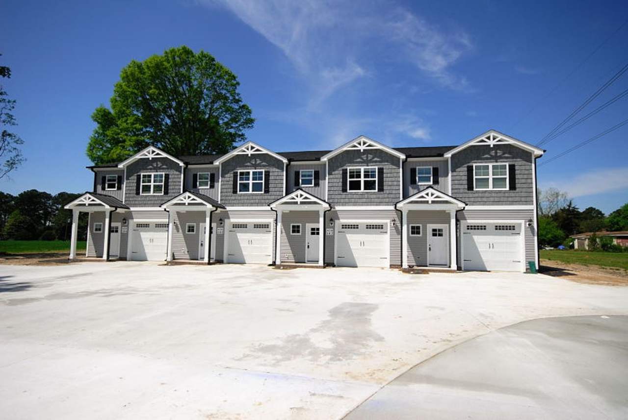 416 S Pearl St. Unit 104 Princeton, NC 27569