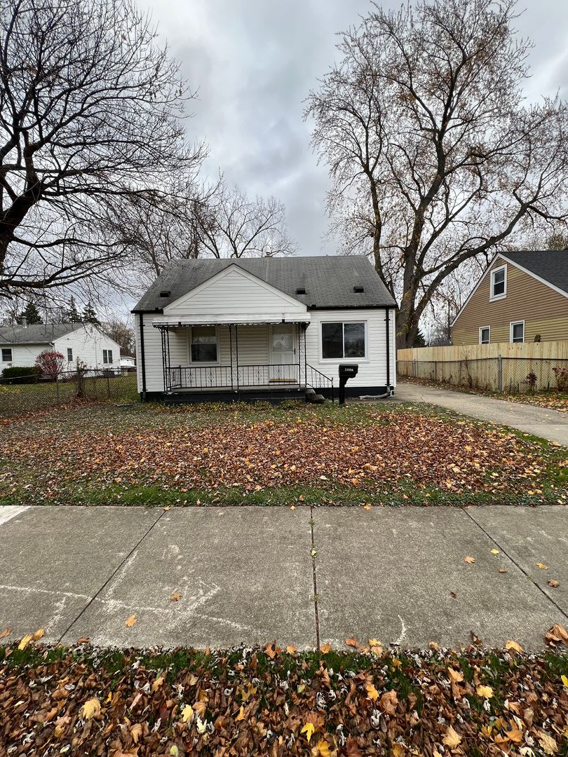 23556 LAWSON AVE, WARREN, MI 48089