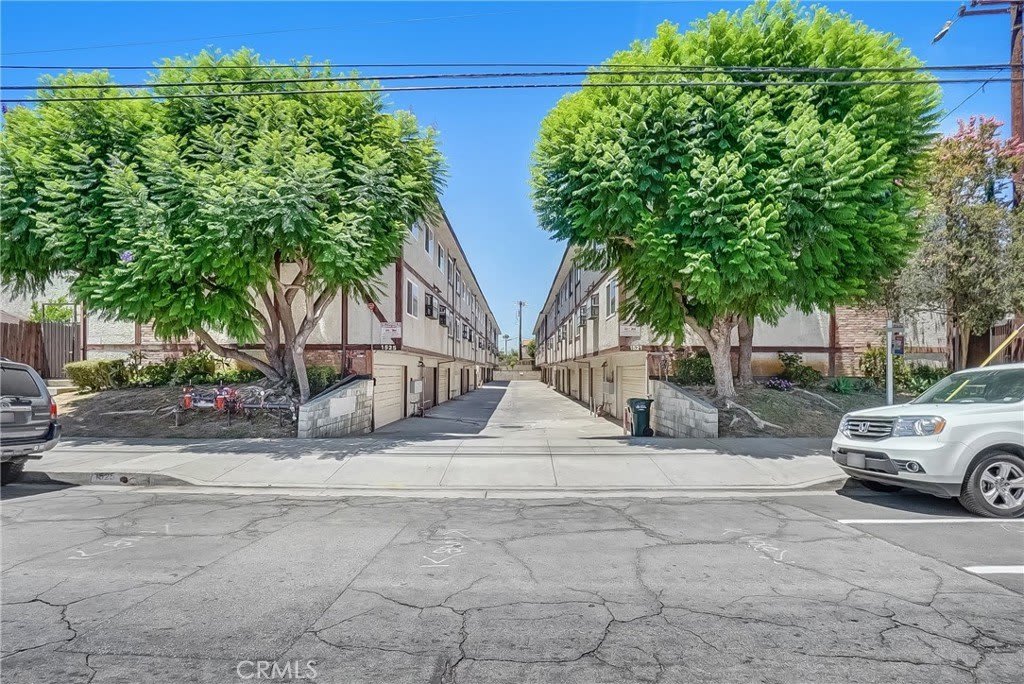 1521 S Del Mar Avenue