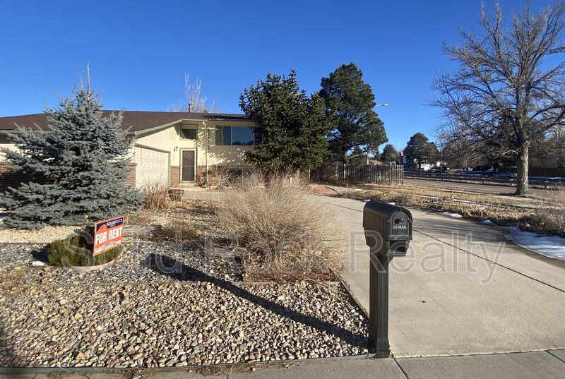 6505 Wicklow Circle East