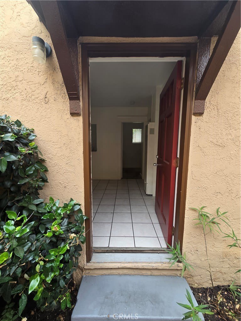 1777 Cerritos Avenue