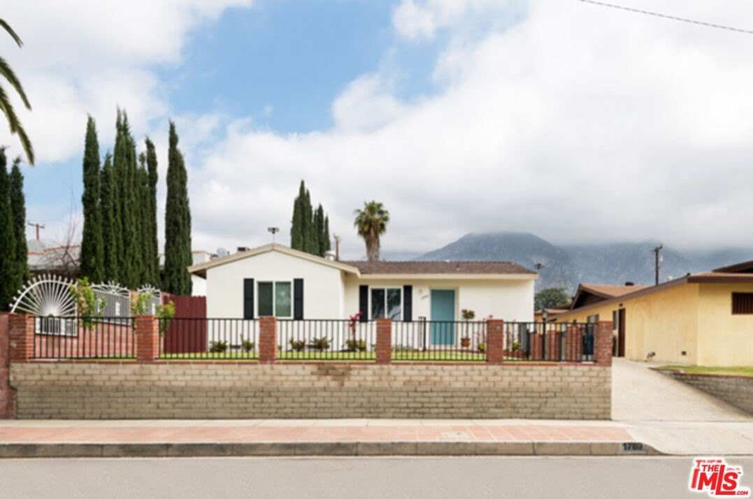 1789 1/2 ATCHISON St