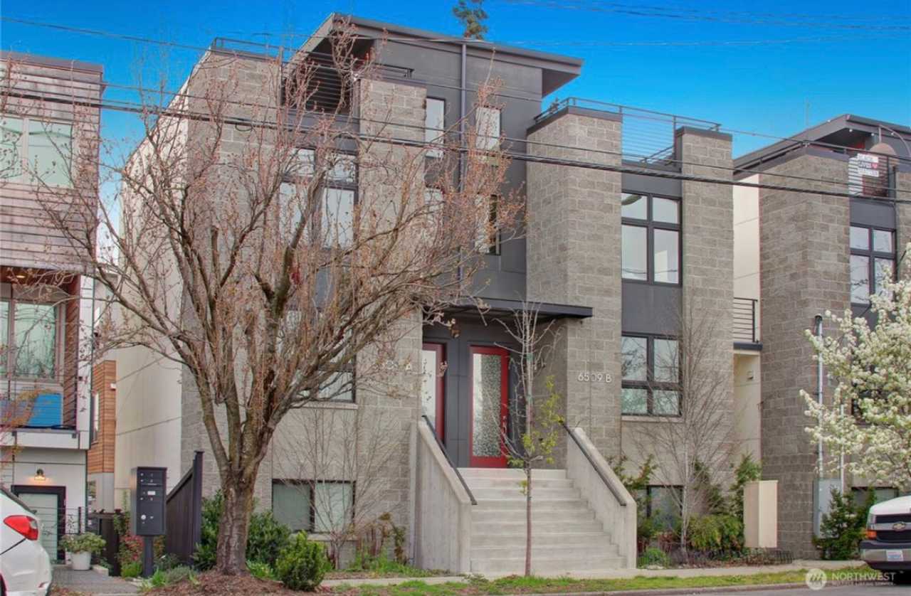 $500 off 1 mo rent w move in by 10/1. Welcome Home Modern Townhome in Georgetown
