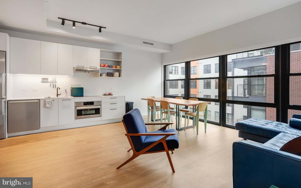 1625 ECKINGTON Place NE unit: 604