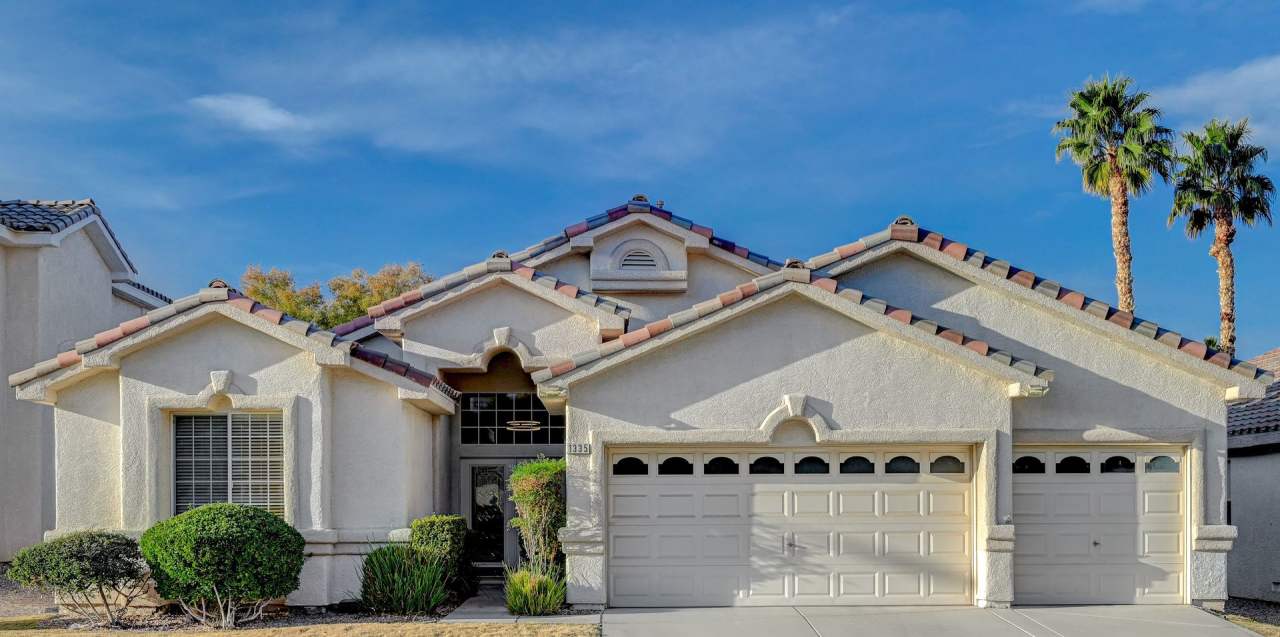 Upgraded Seven Hills Oasis: Single Story, Private Backyard, Modern Design, Extended Lease