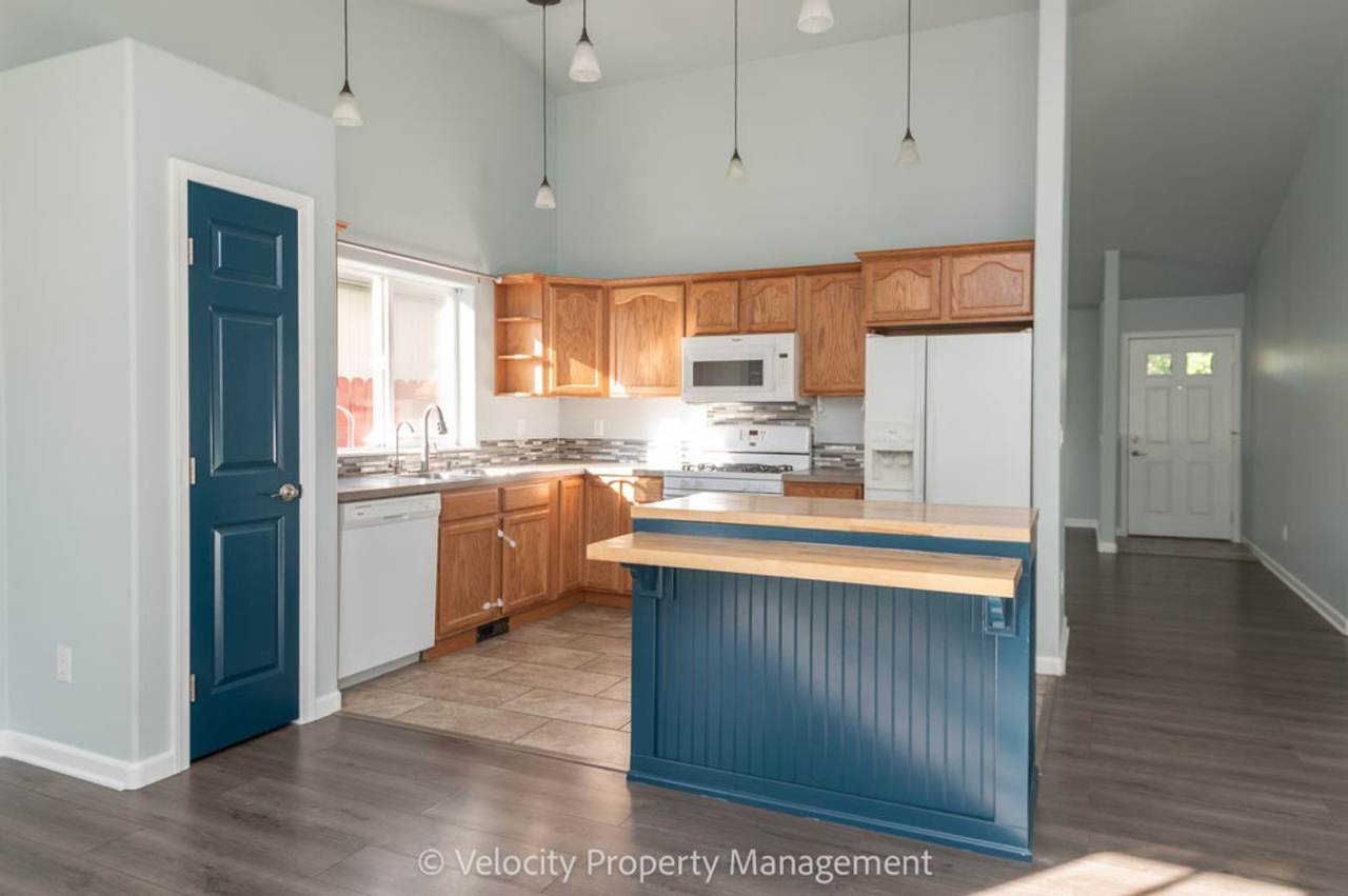 Light  Bright Single Level Home!