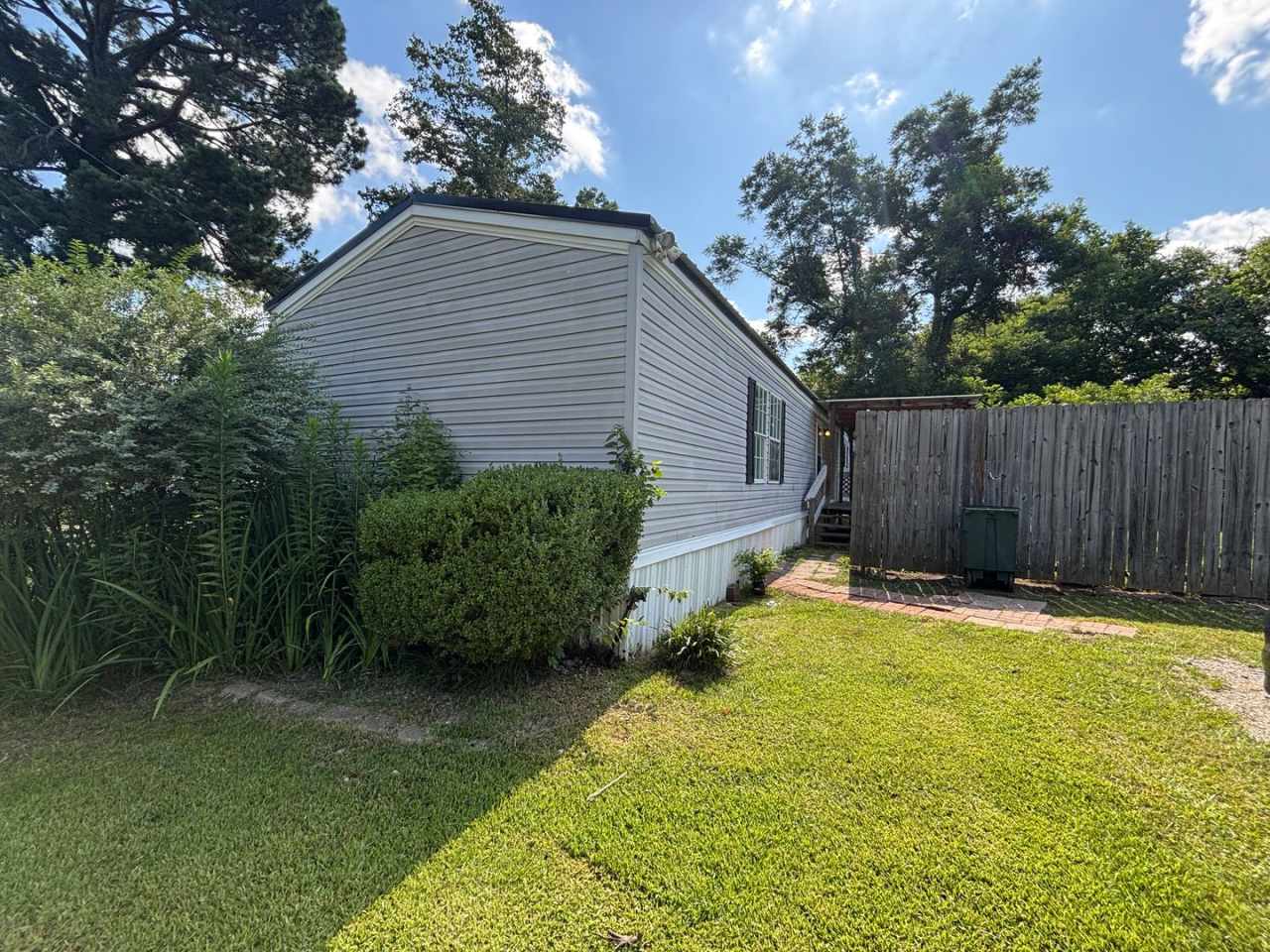 4 BEDROOM HOME WITH NEW FLOORING