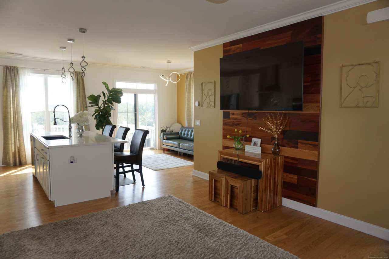 127 Brentwood Circle