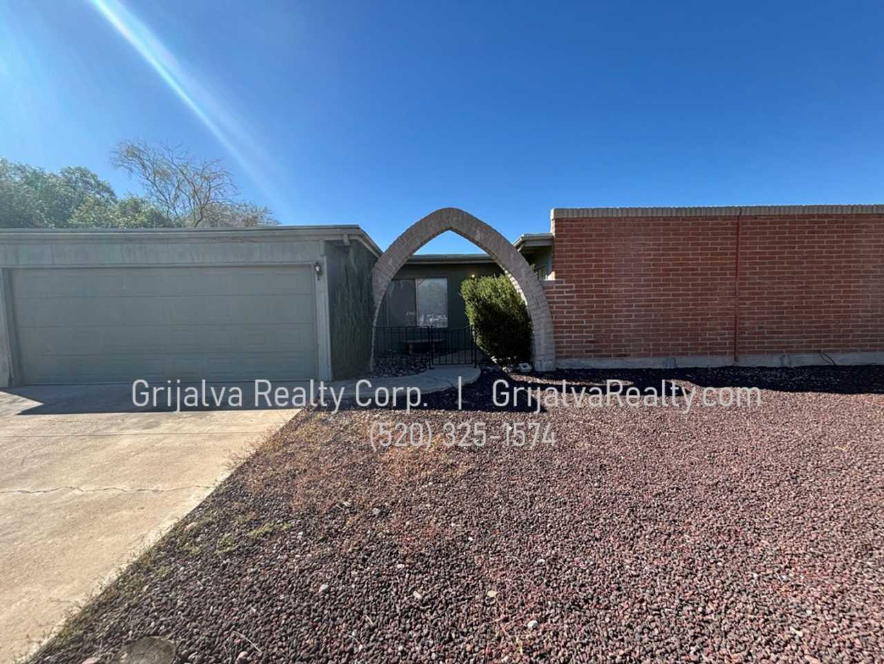 Large Eastside 4 Bedroom, 2 Bath House for Rent (Tanque Verde/Pantano)