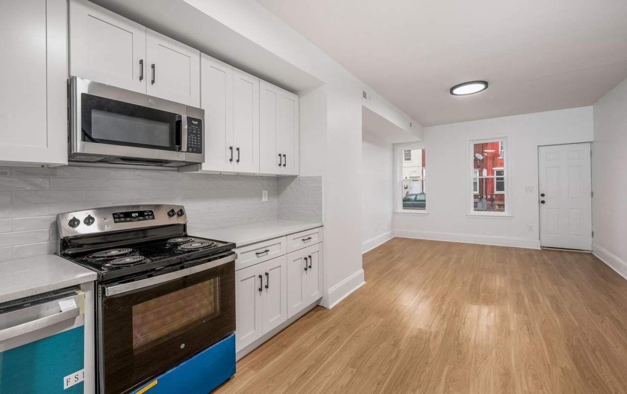 Port Richmond 3bd/2.5bth w/ Patio and Den (HCV Approved)