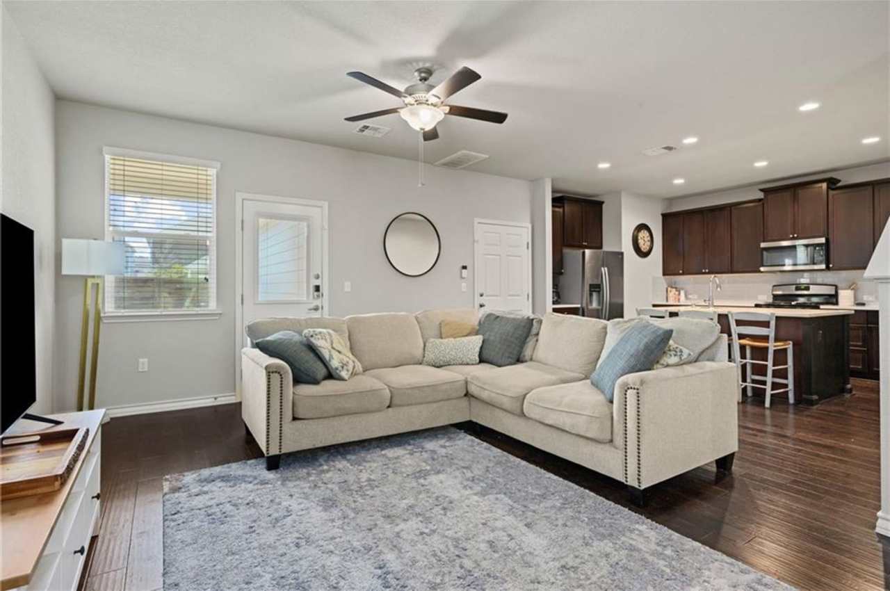 Newly Constructed, 4 BR / 3 BA Home - 2 Car Garage - Pool - Close to Mueller