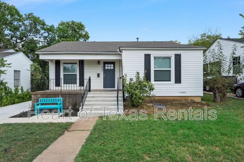 2728 Mitchell Avenue