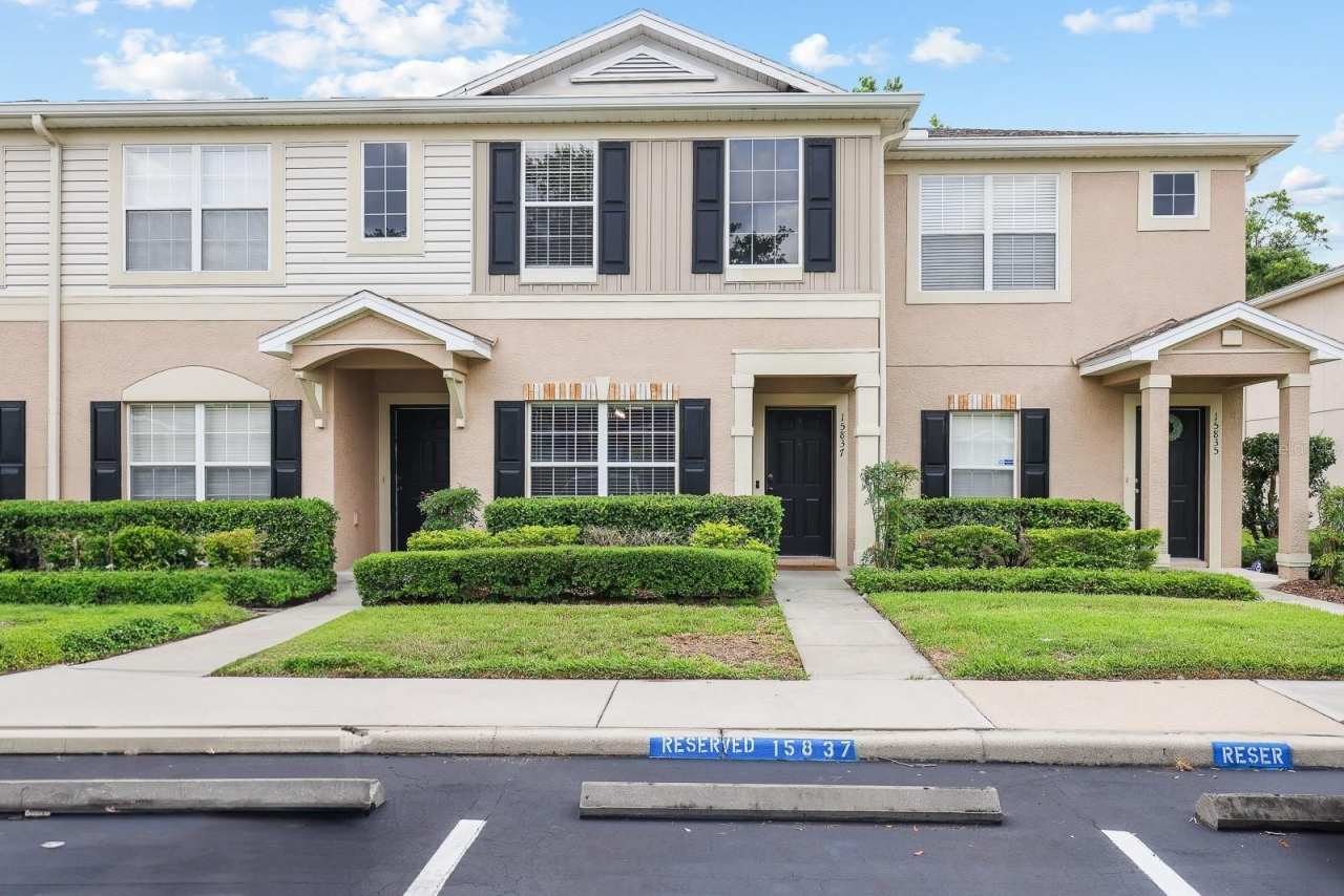 15837 FISHHAWK VIEW DRIVE