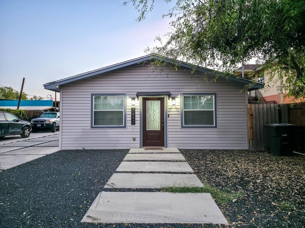 1442 El Indio Highway