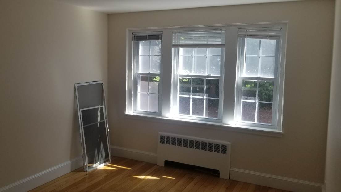 Amazing, Large Studio available 10/02!