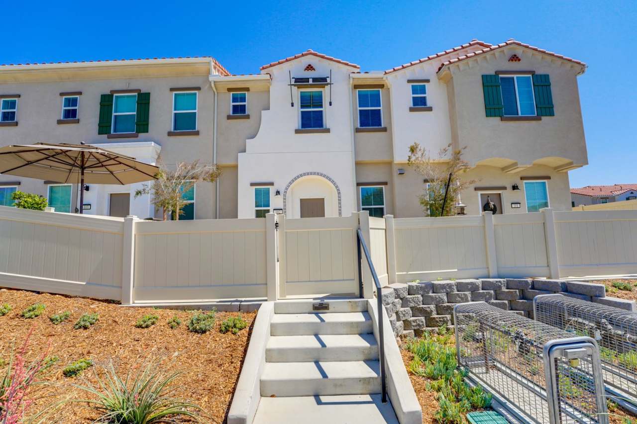San Marcos Town-Home 3 Bedroom 2.5 Bathroom
