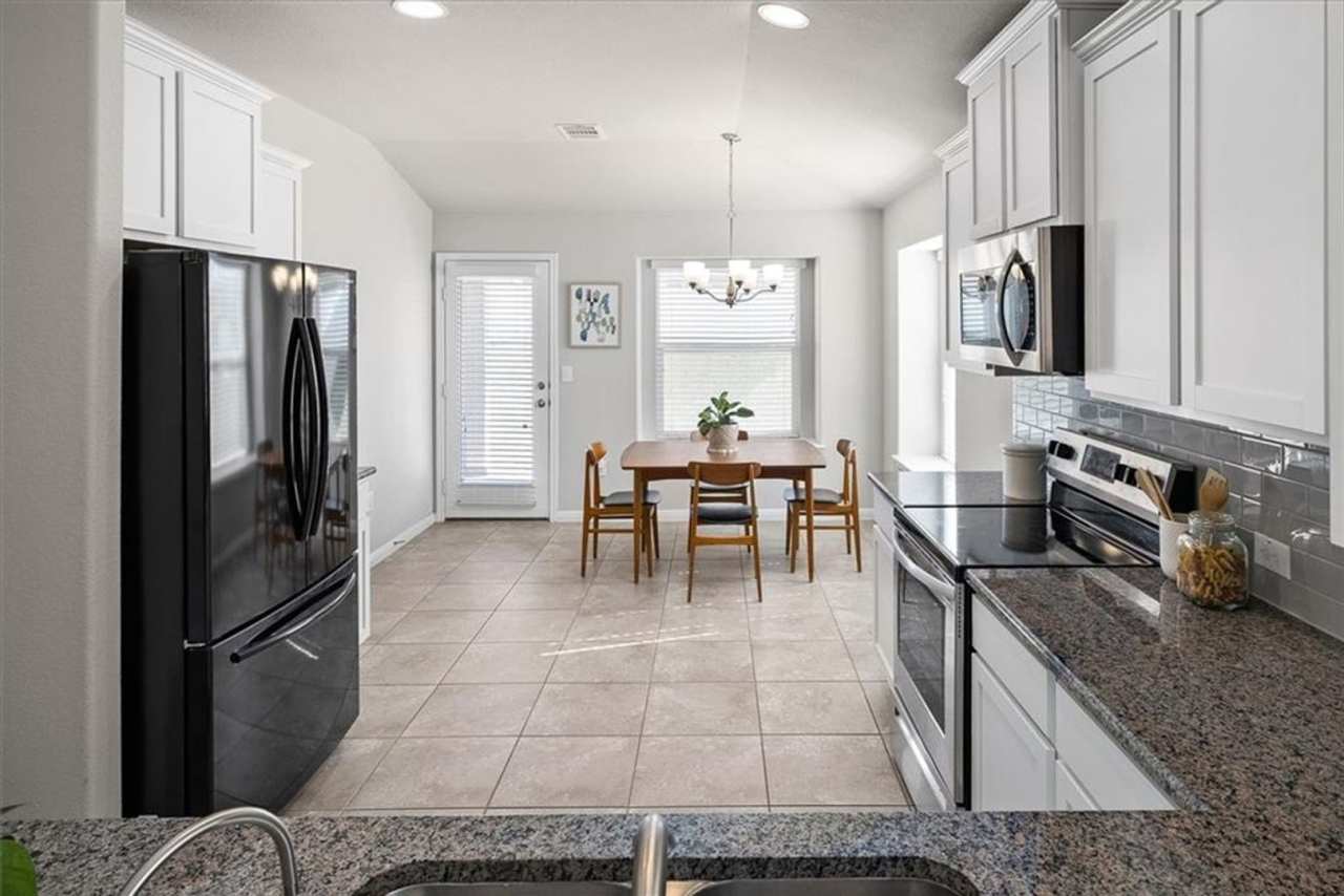 3 Bedroom, 2 Bath, Single Story Home in Highland Park