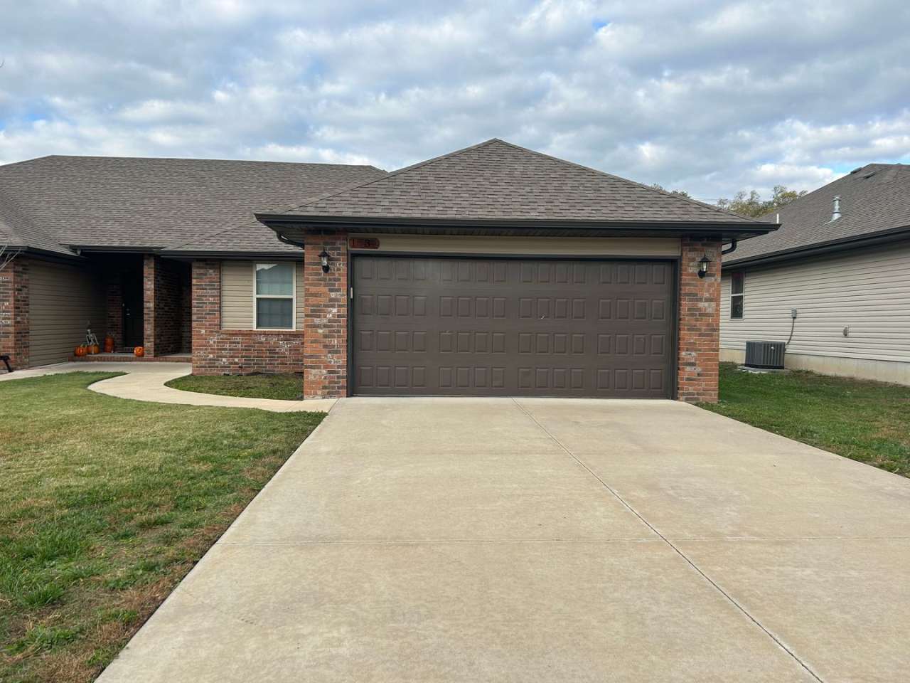 Three Bedroom Duplex in Republic, Missouri!