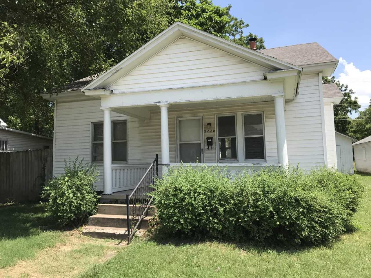 2 Bedroom 1 Bathroom home; $725!